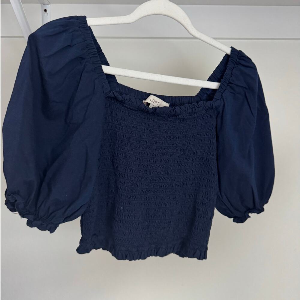 LOFT Women's Cropped‎ Bubble Sleeve Blouse Size Medium Navy Stretchy